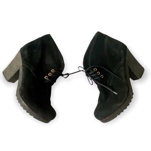 Prada Black Suede leather Chucker Boots, Platform Crepe Heel, Size 38.5 EU